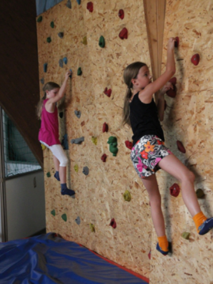 Kinder Spiel & SpaÃŸ Fabrik free climbing wall
