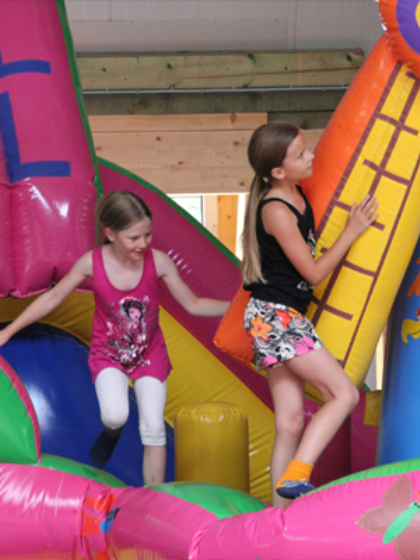 Kinder Spiel & SpaÃŸ Fabrik Bouncy castle
